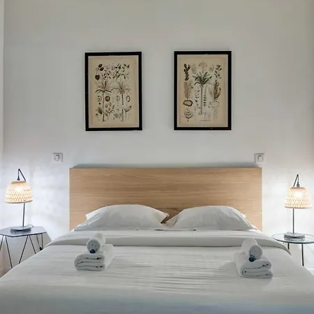 Experience Urban Life In The 10th Arrondissement Appartamento