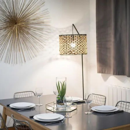 Appartamento Experience Urban Life In The 10th Arrondissement