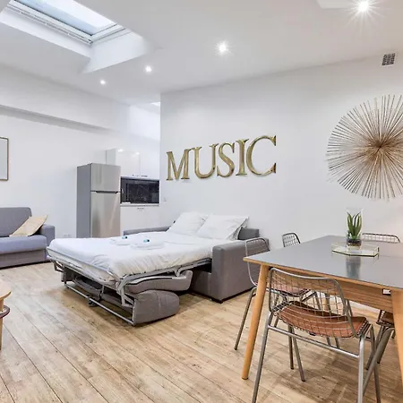 Appartamento Experience Urban Life In The 10th Arrondissement *