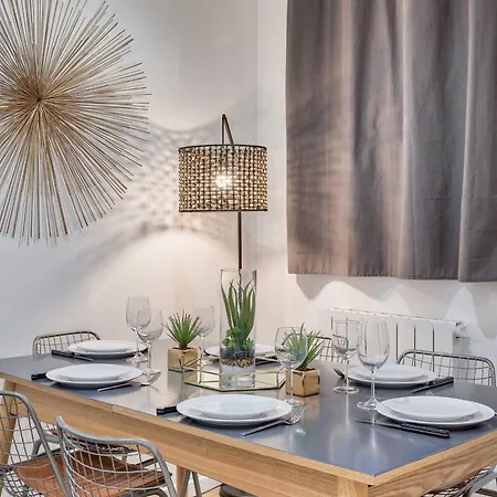Experience Urban Life In The 10th Arrondissement Appartamento *