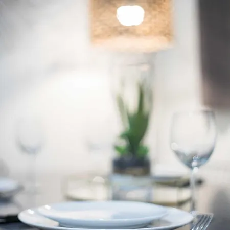 Experience Urban Life In The 10th Arrondissement * Parigi