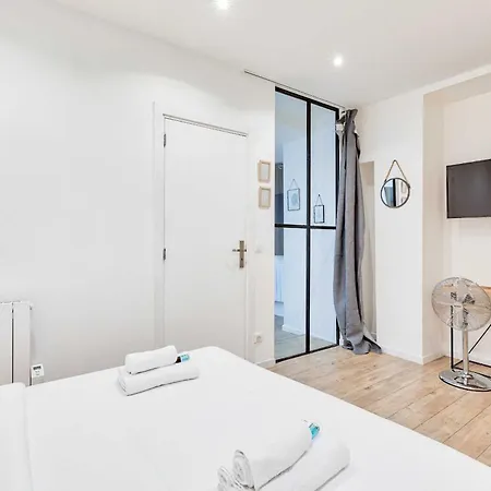 Experience Urban Life In The 10th Arrondissement * Parigi
