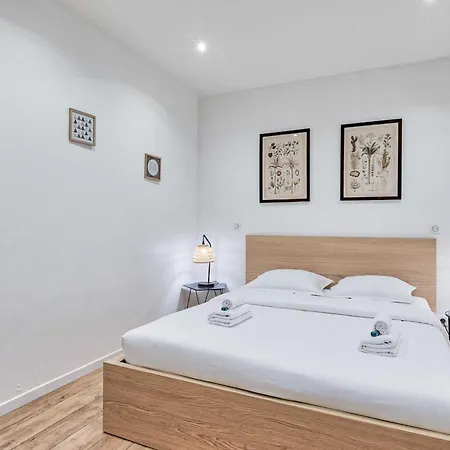 Experience Urban Life In The 10th Arrondissement * Parigi